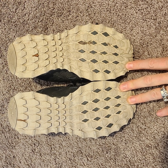 Saucony Size 12.5 Black & Grey hikers - Picture 4 of 6